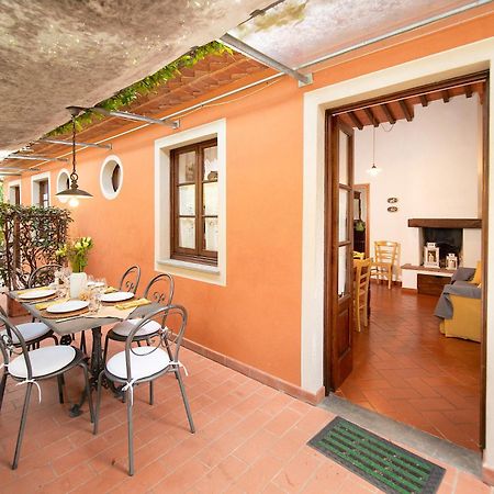 Casetta Di Butia, Gelsomino Apartment Borgo a Mozzano Luaran gambar