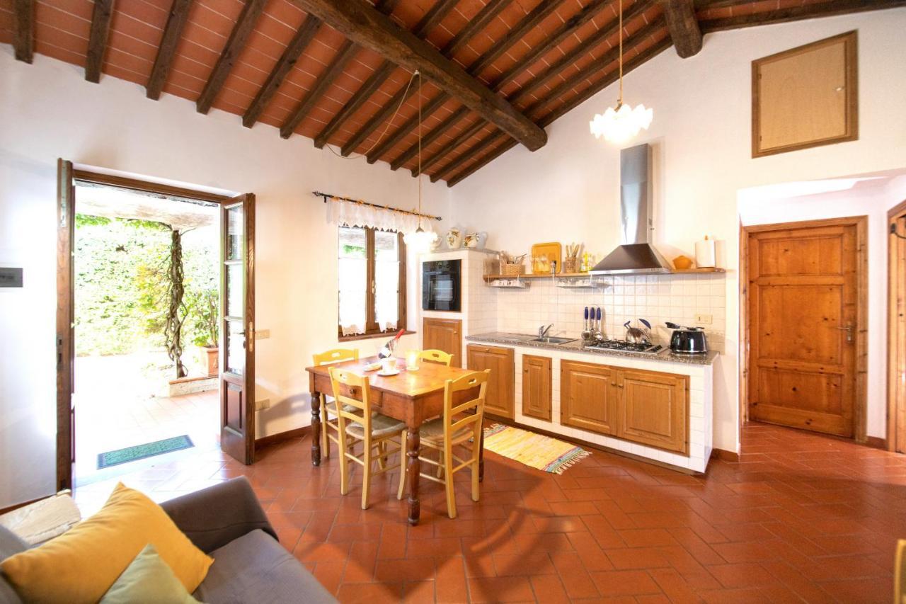 Casetta Di Butia, Gelsomino Apartment Borgo a Mozzano Luaran gambar